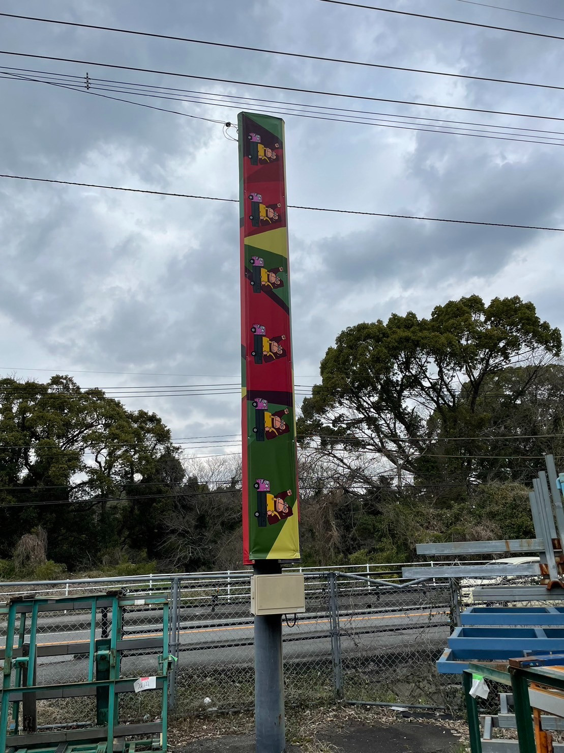 佐賀県鳥栖市の既存建植看板の板面張替をいたしました。